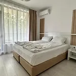 The Paradise מלון דירות