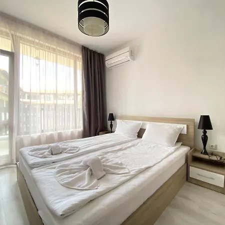The Paradise Apartmanhotel Primorszko