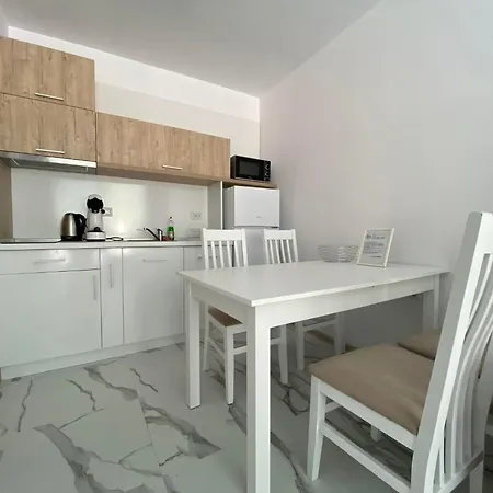 The Paradise 普里莫尔斯科