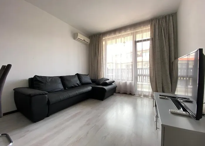 מלון דירות The Paradise 3*